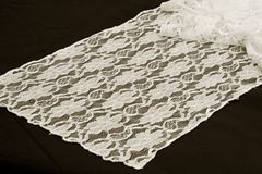 Picture of Runner 12X108 - Ivory (Lace )